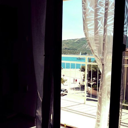 Apartment By The Beach Primošten Exterior foto